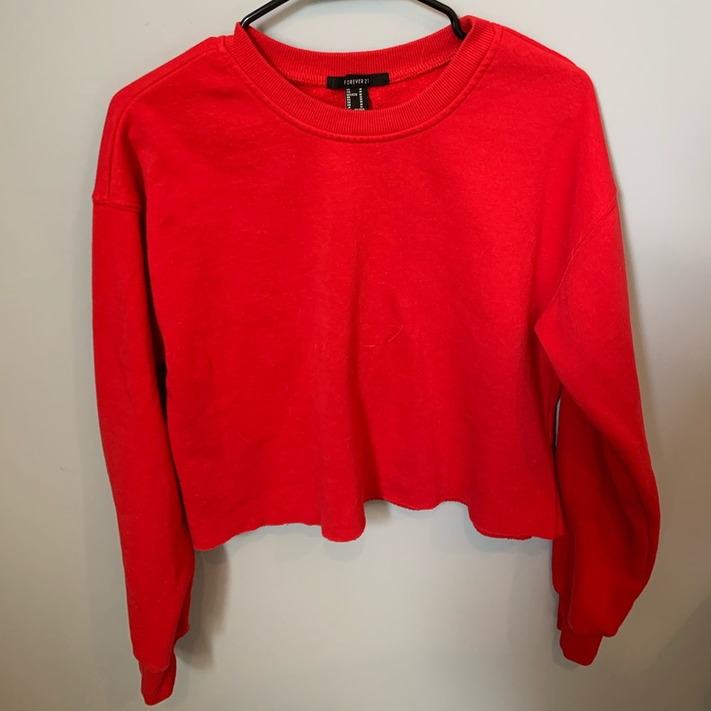 Red cropped crew neck sweatshirt f21